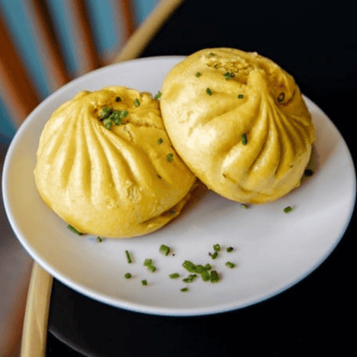 Brioche Bao au poulet et cacahuètes